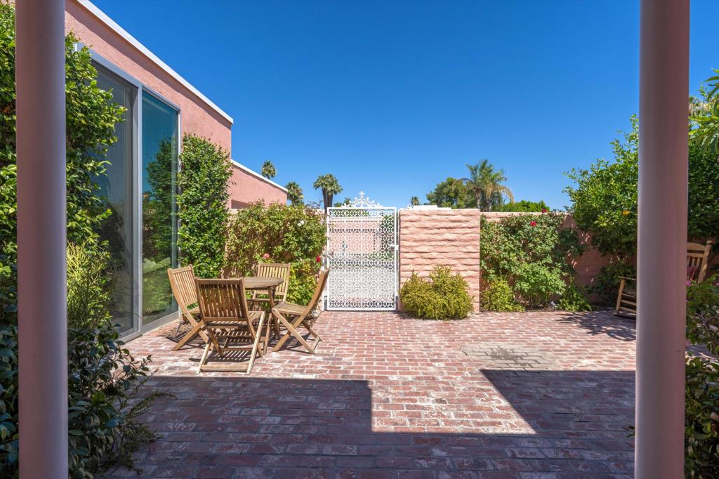 47434 Medina Drive W