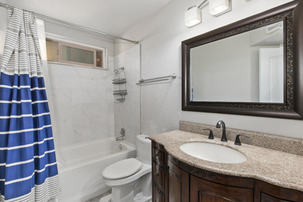 48255 Monroe Street 34