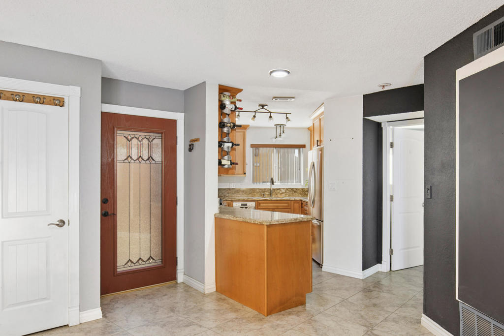 48255 Monroe Street 34