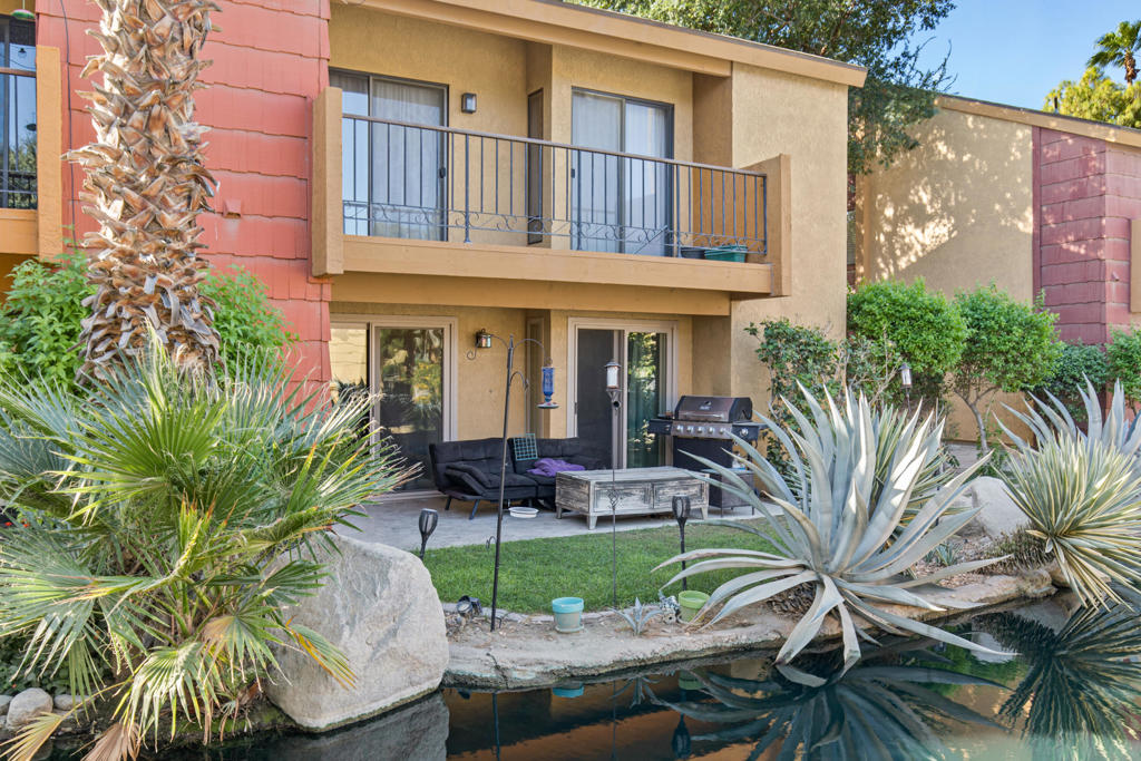 48255 Monroe Street 34