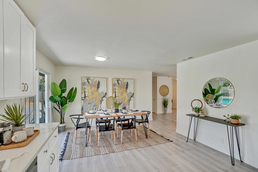 74398 Myrsine Avenue