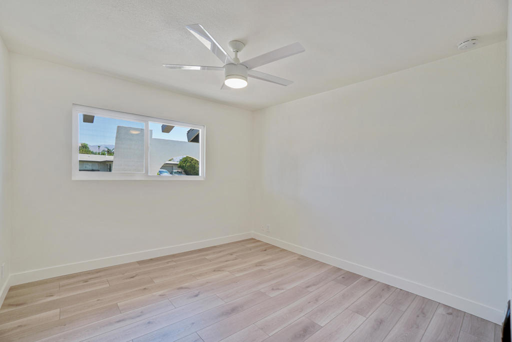 74398 Myrsine Avenue