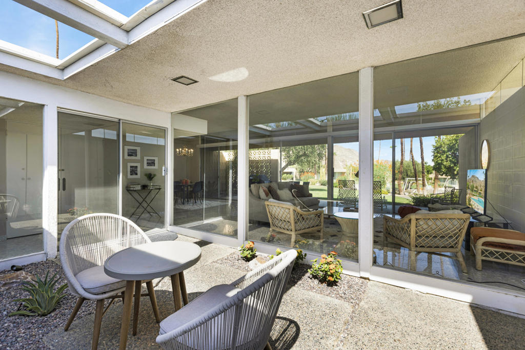 1211 Sandpiper Street