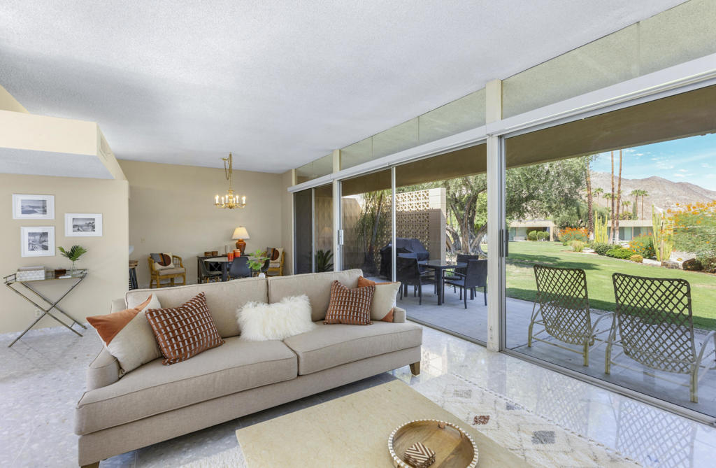 1211 Sandpiper Street