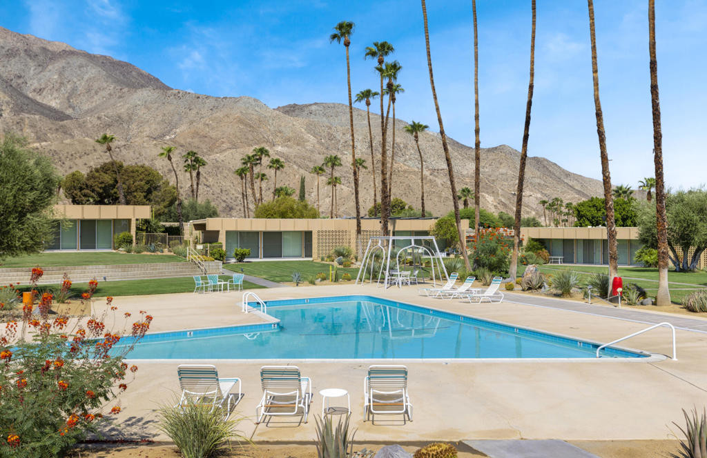 1211 Sandpiper Street