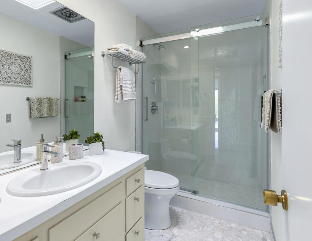 1211 Sandpiper Street