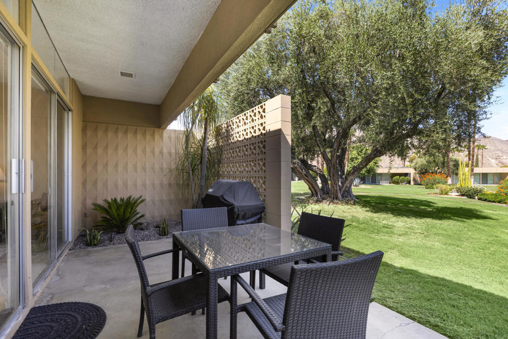 1211 Sandpiper Street