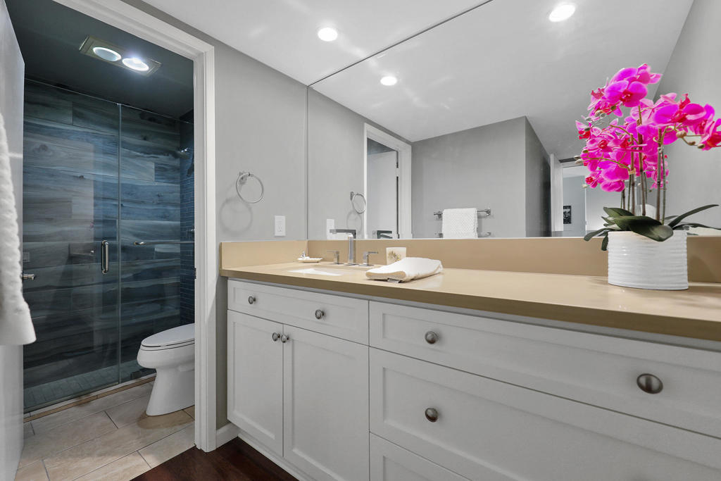 2170 S Palm Canyon Drive 19