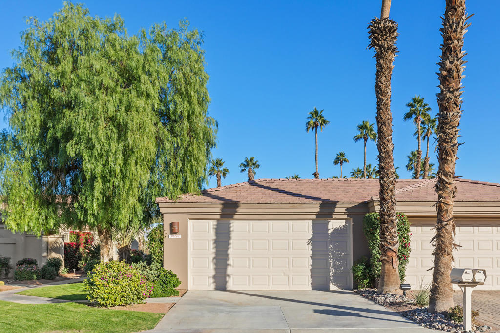 39242 Gladiolus Lane