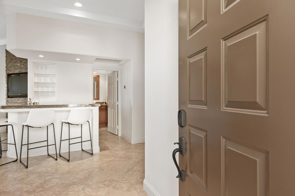 39242 Gladiolus Lane