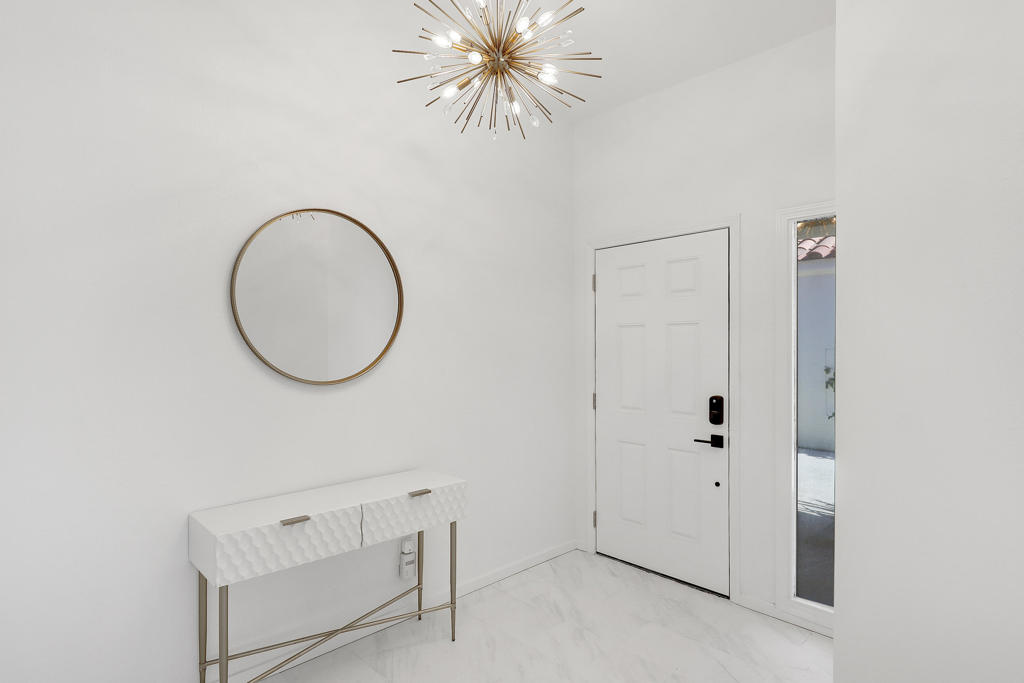 77707 Calle Las Brisas S