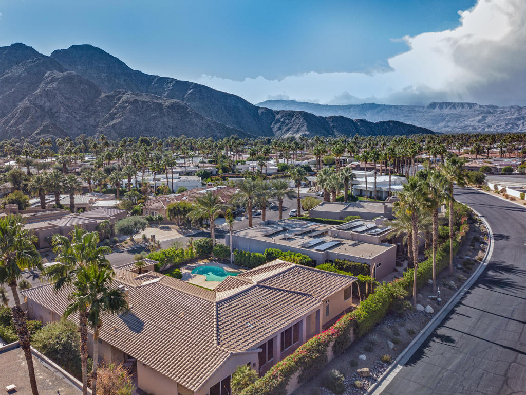 77290 Black Mountain Trail