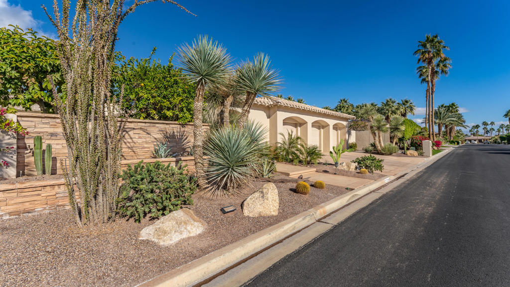 77290 Black Mountain Trail