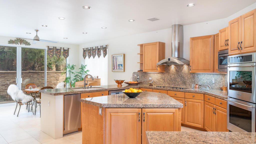 77290 Black Mountain Trail