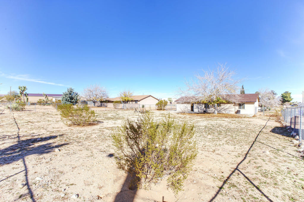 58257 Caliente Street