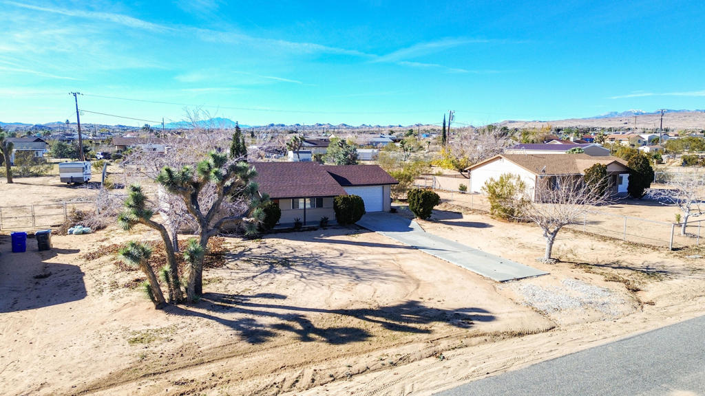 58257 Caliente Street