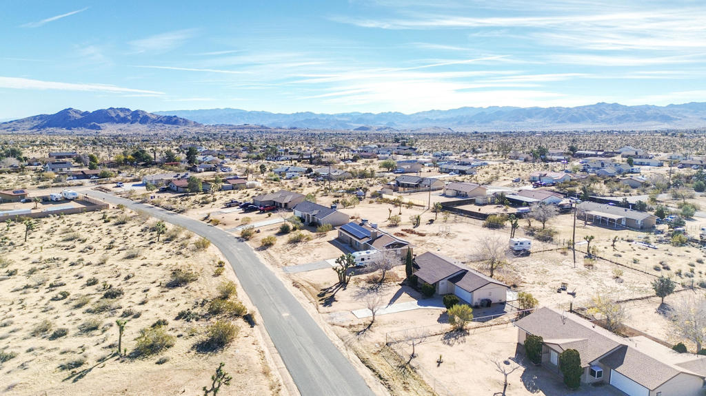 58257 Caliente Street