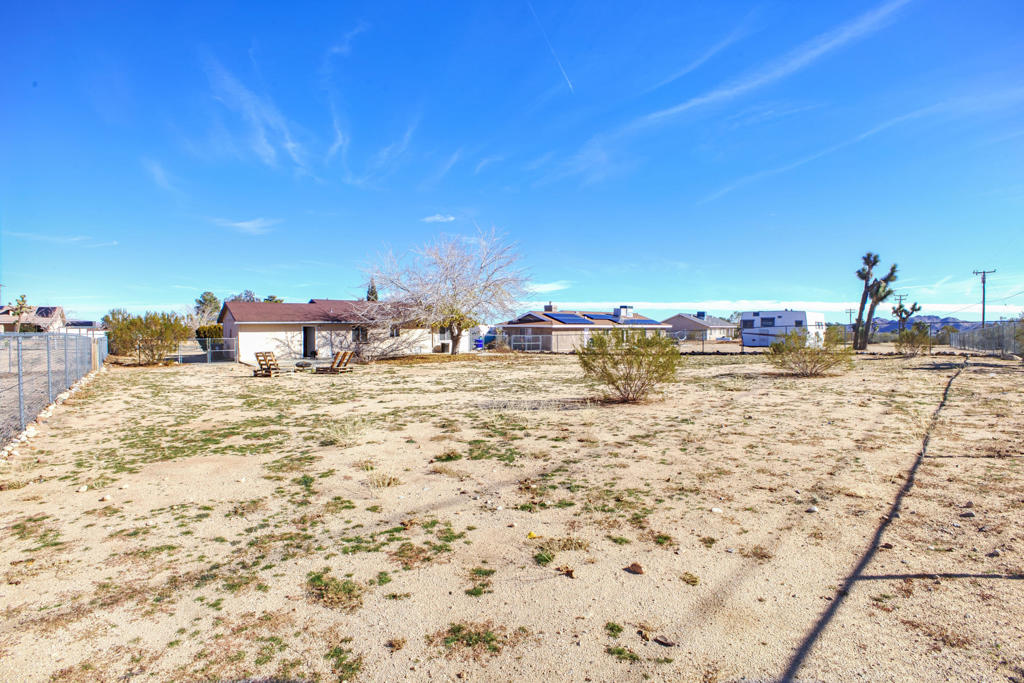 58257 Caliente Street