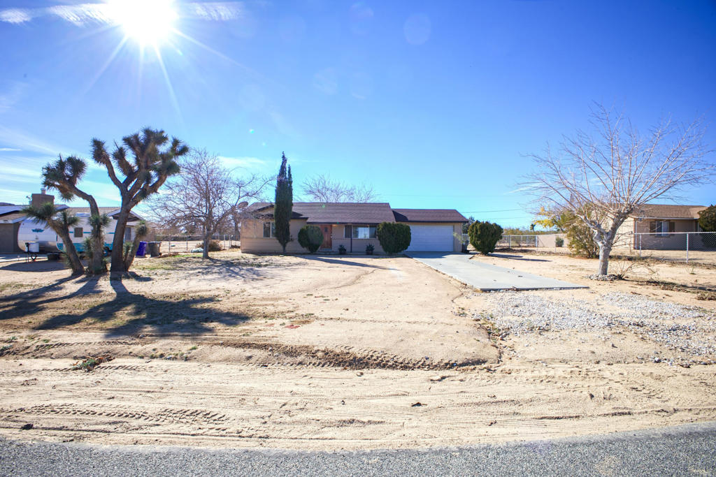 58257 Caliente Street