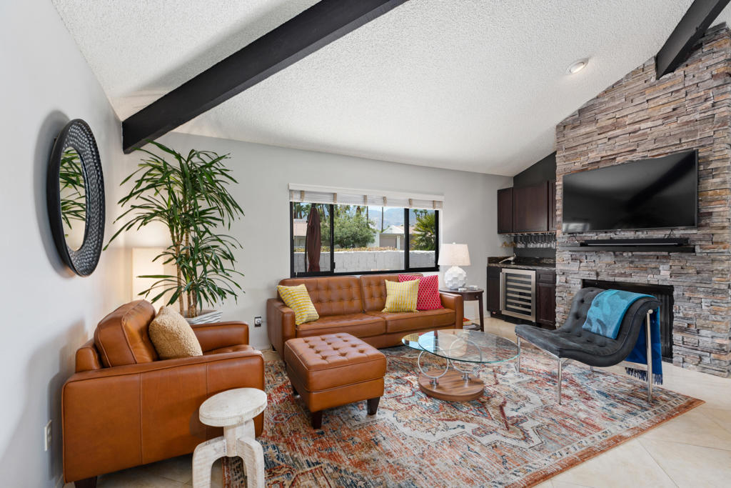 2150 N Sunshine Circle