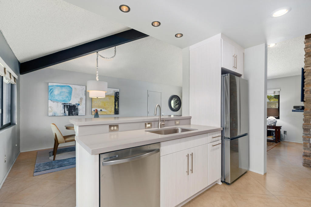 2150 N Sunshine Circle