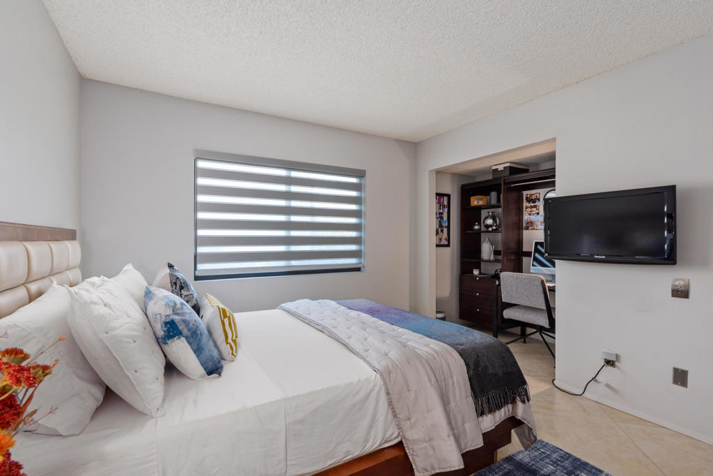 2150 N Sunshine Circle