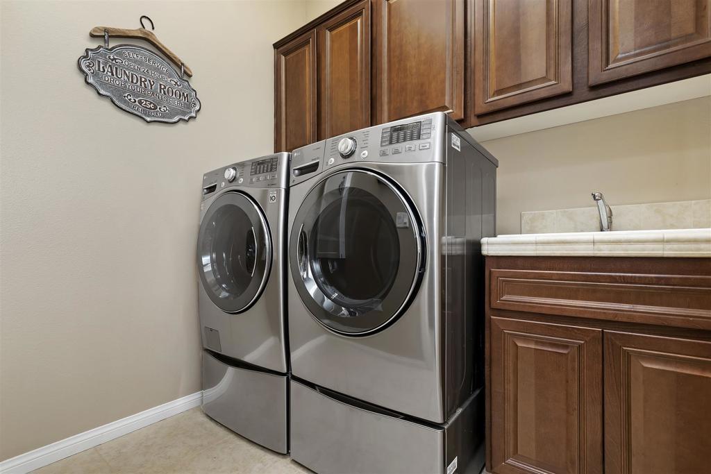 81676 Charismatic Way