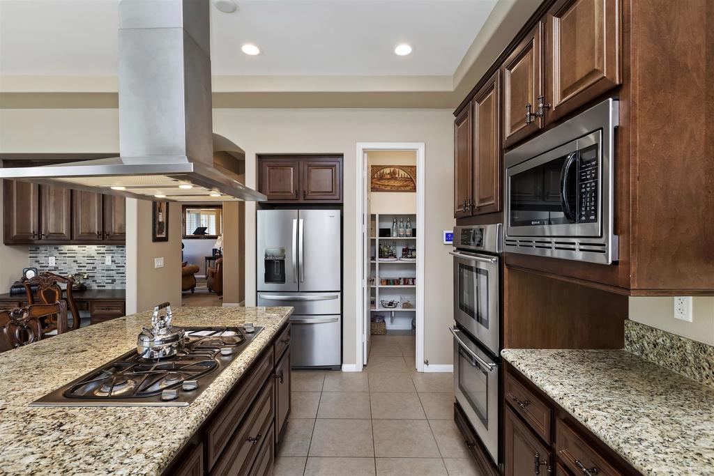 81676 Charismatic Way