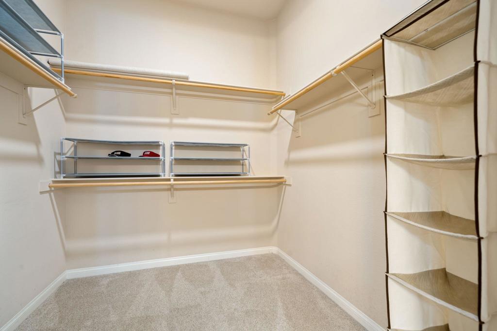 81864 Avenida Sombra