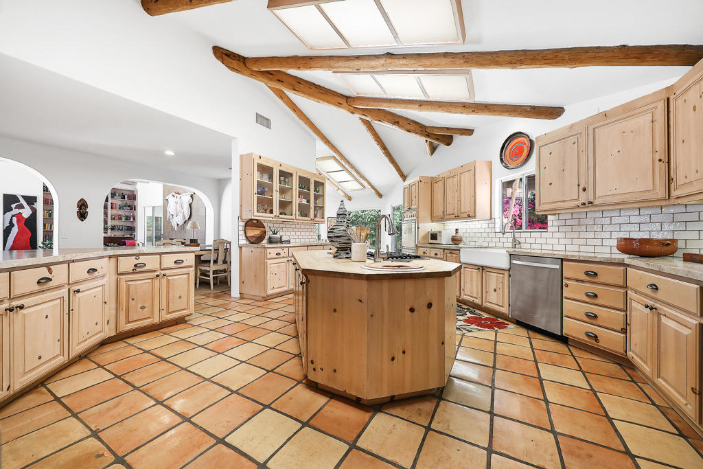 78690 Starlight Lane