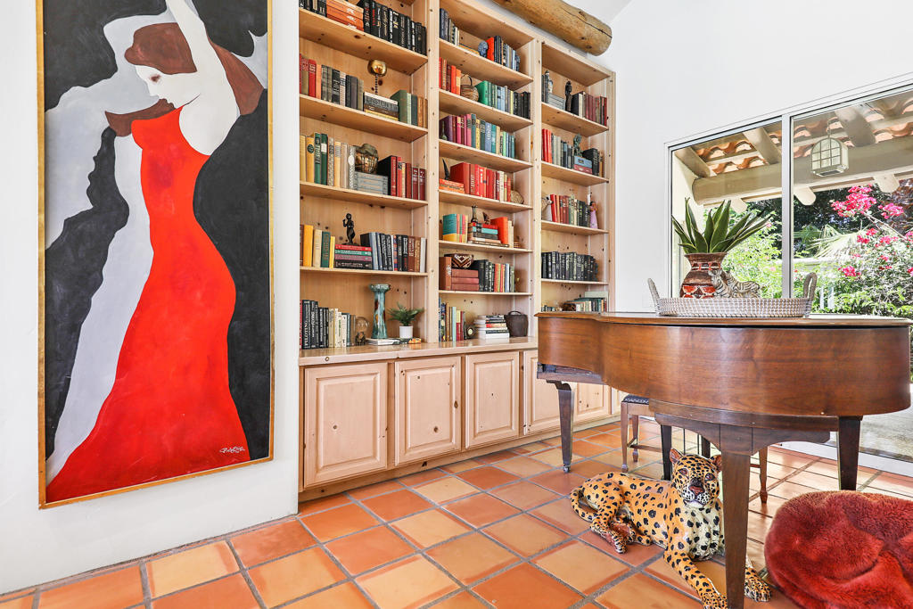 78690 Starlight Lane