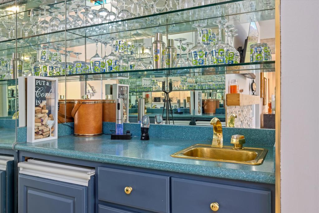 464 Sunningdale Drive