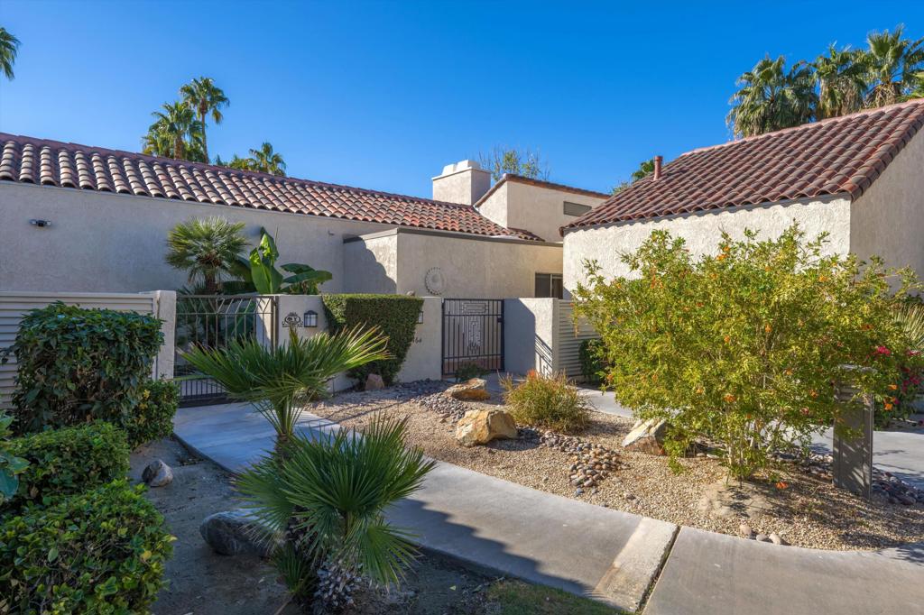 464 Sunningdale Drive