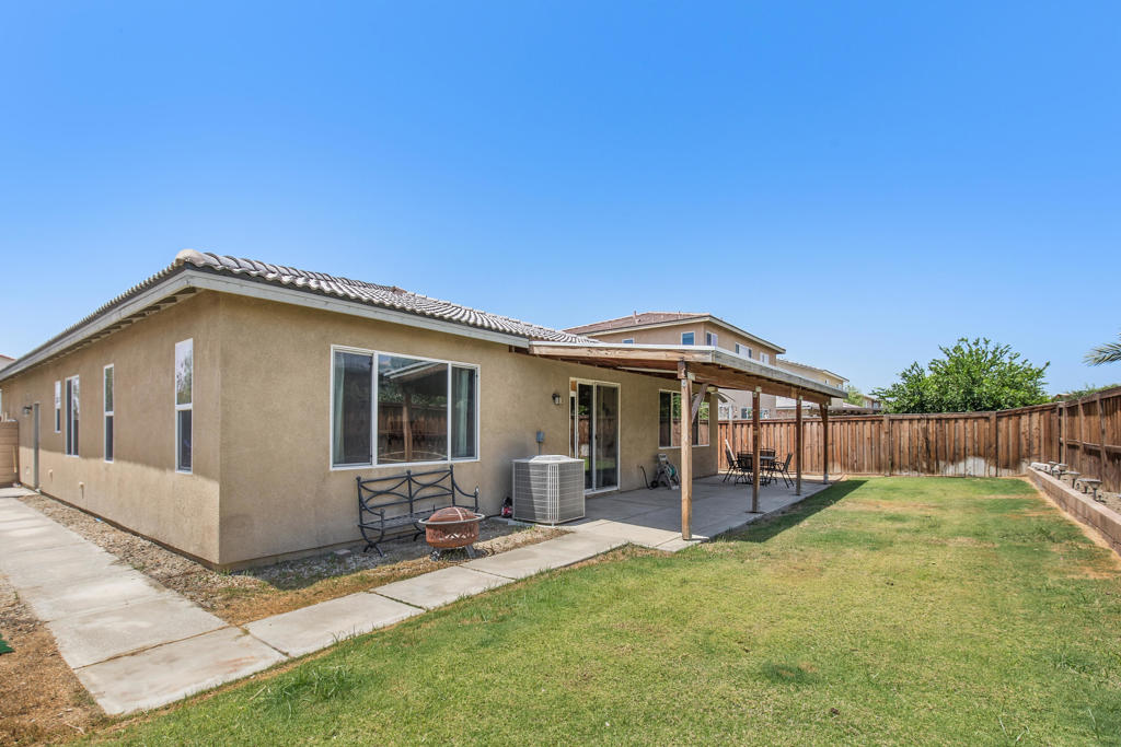 85920 Avenida Raylynn