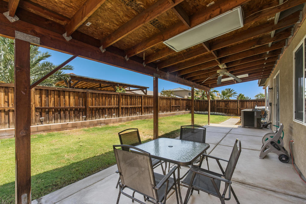 85920 Avenida Raylynn