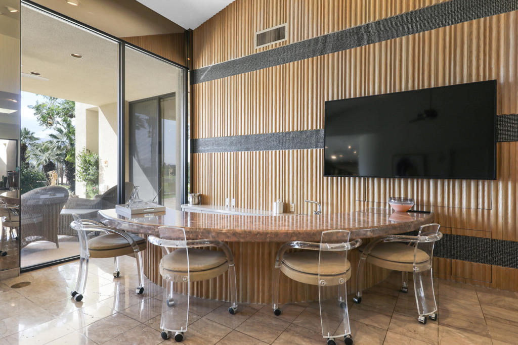 71000 Los Altos Court