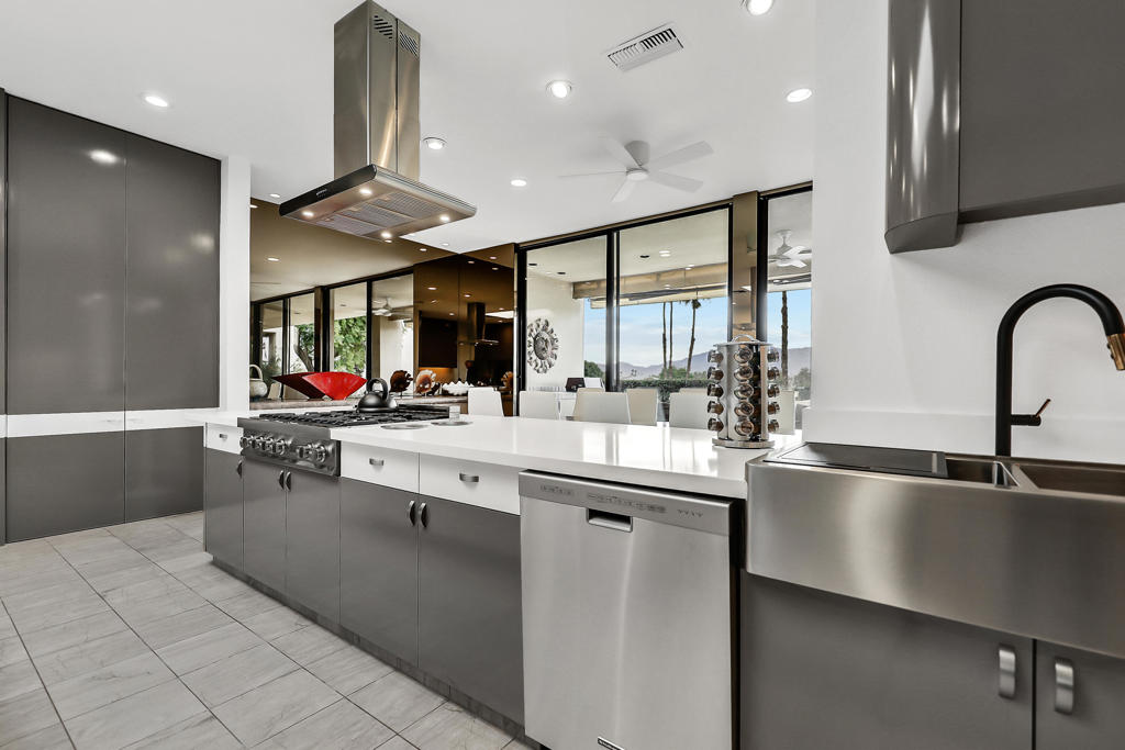 71000 Los Altos Court