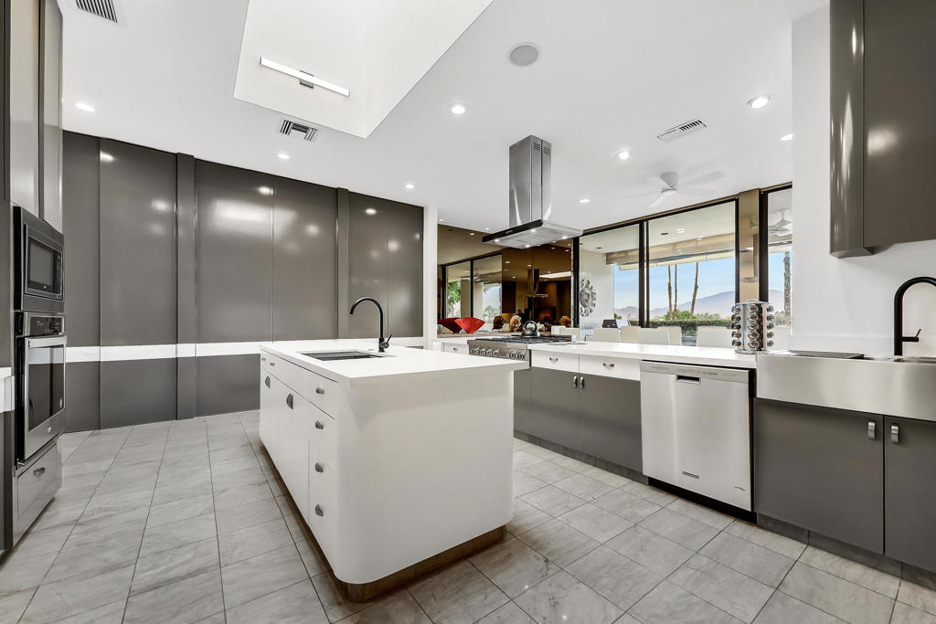 71000 Los Altos Court