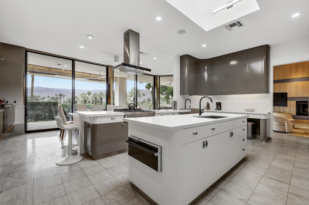 71000 Los Altos Court