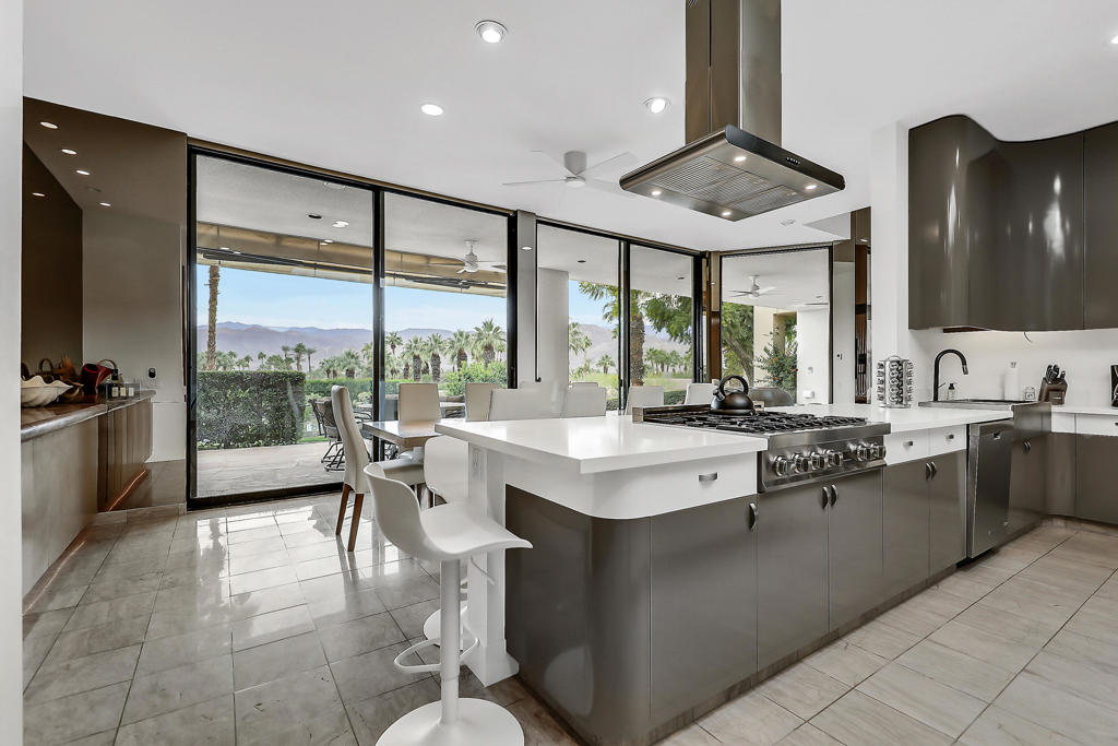 71000 Los Altos Court