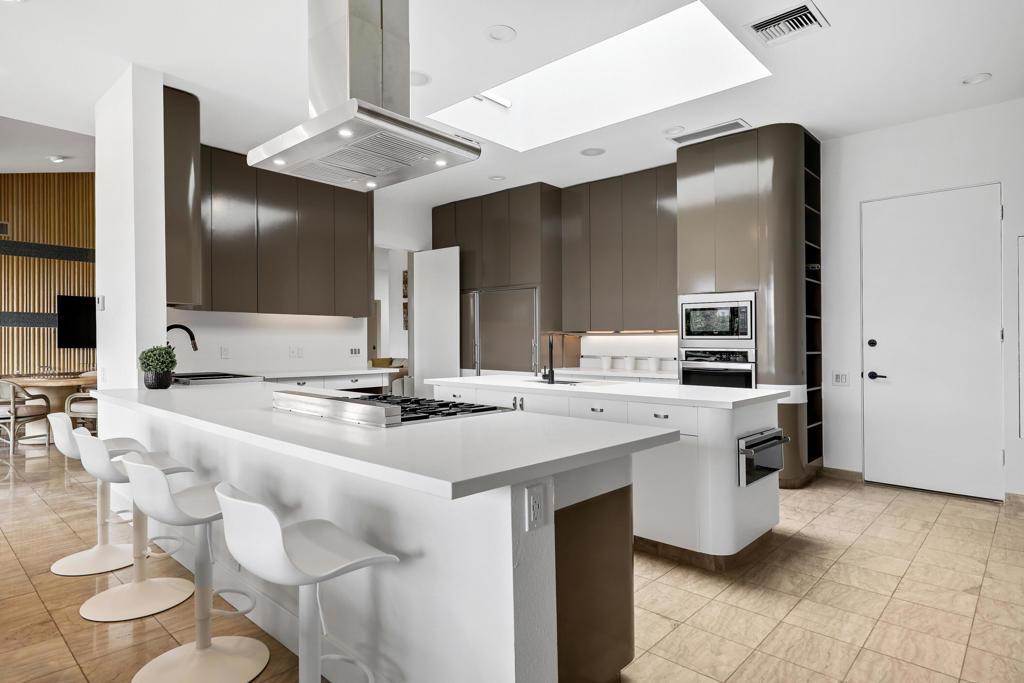 71000 Los Altos Court