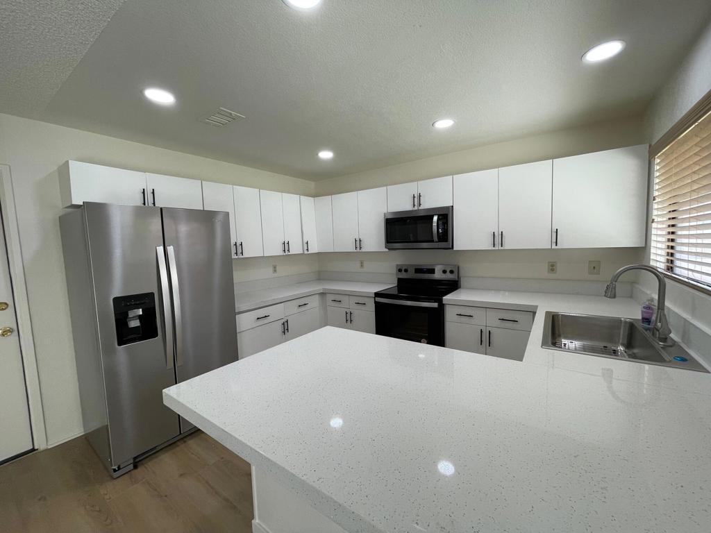 52105 Avenida Alvarado