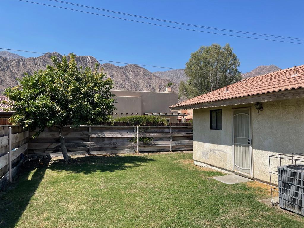 52105 Avenida Alvarado