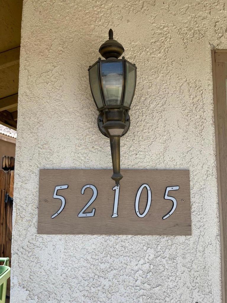 52105 Avenida Alvarado