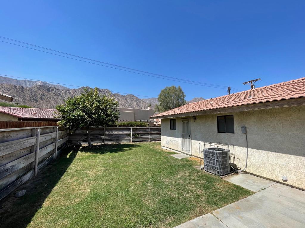 52105 Avenida Alvarado