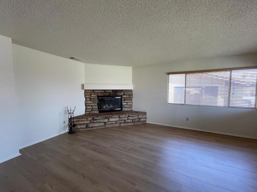 52105 Avenida Alvarado