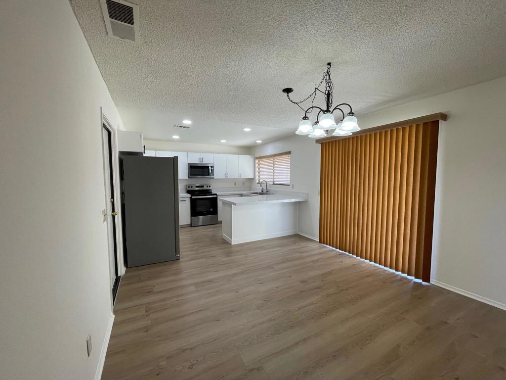 52105 Avenida Alvarado
