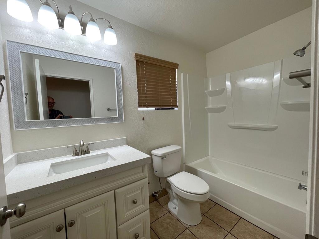 52105 Avenida Alvarado