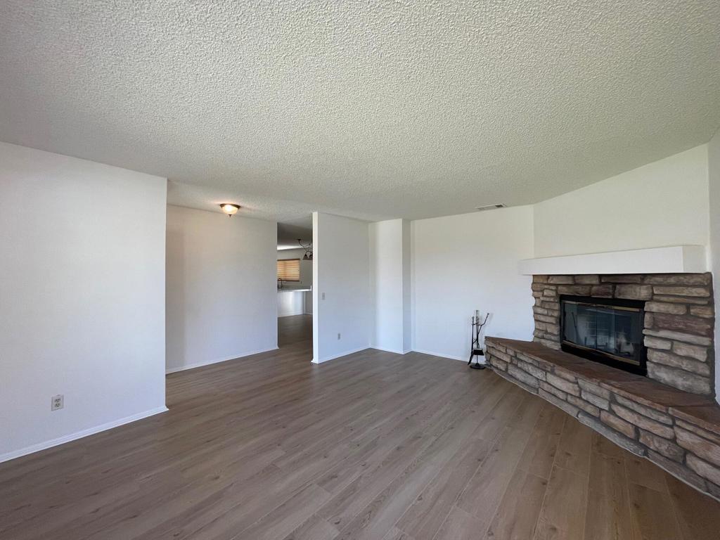 52105 Avenida Alvarado