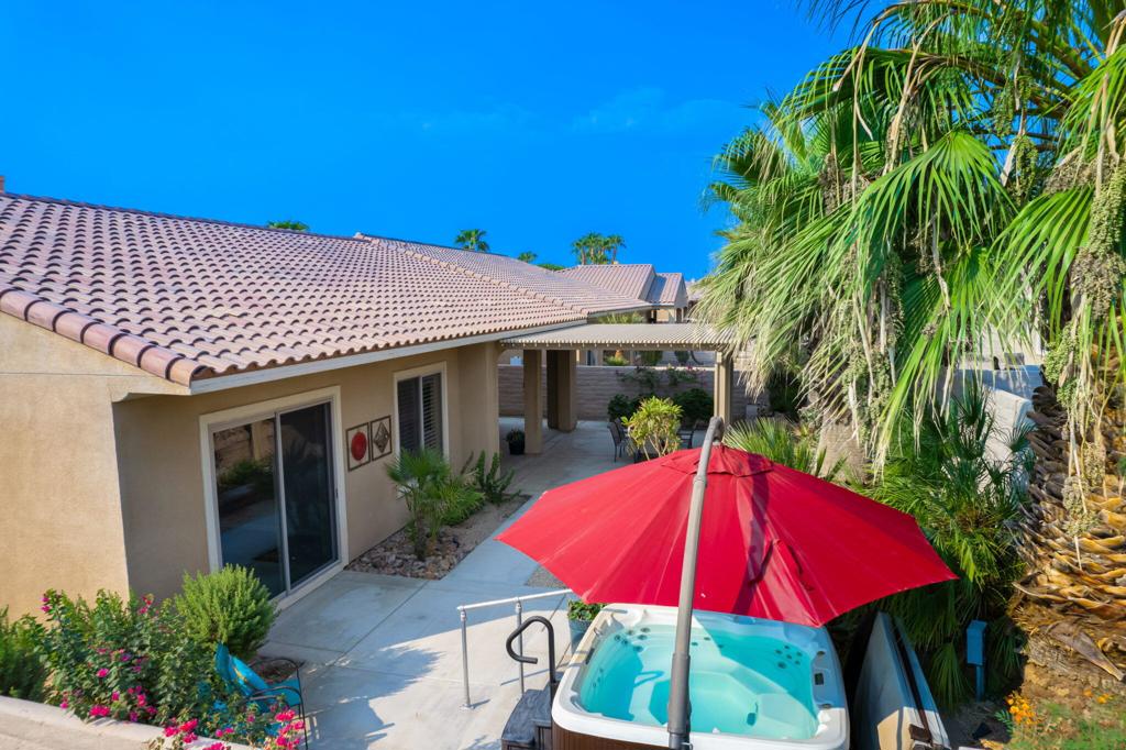 81696 Avenida Sombra